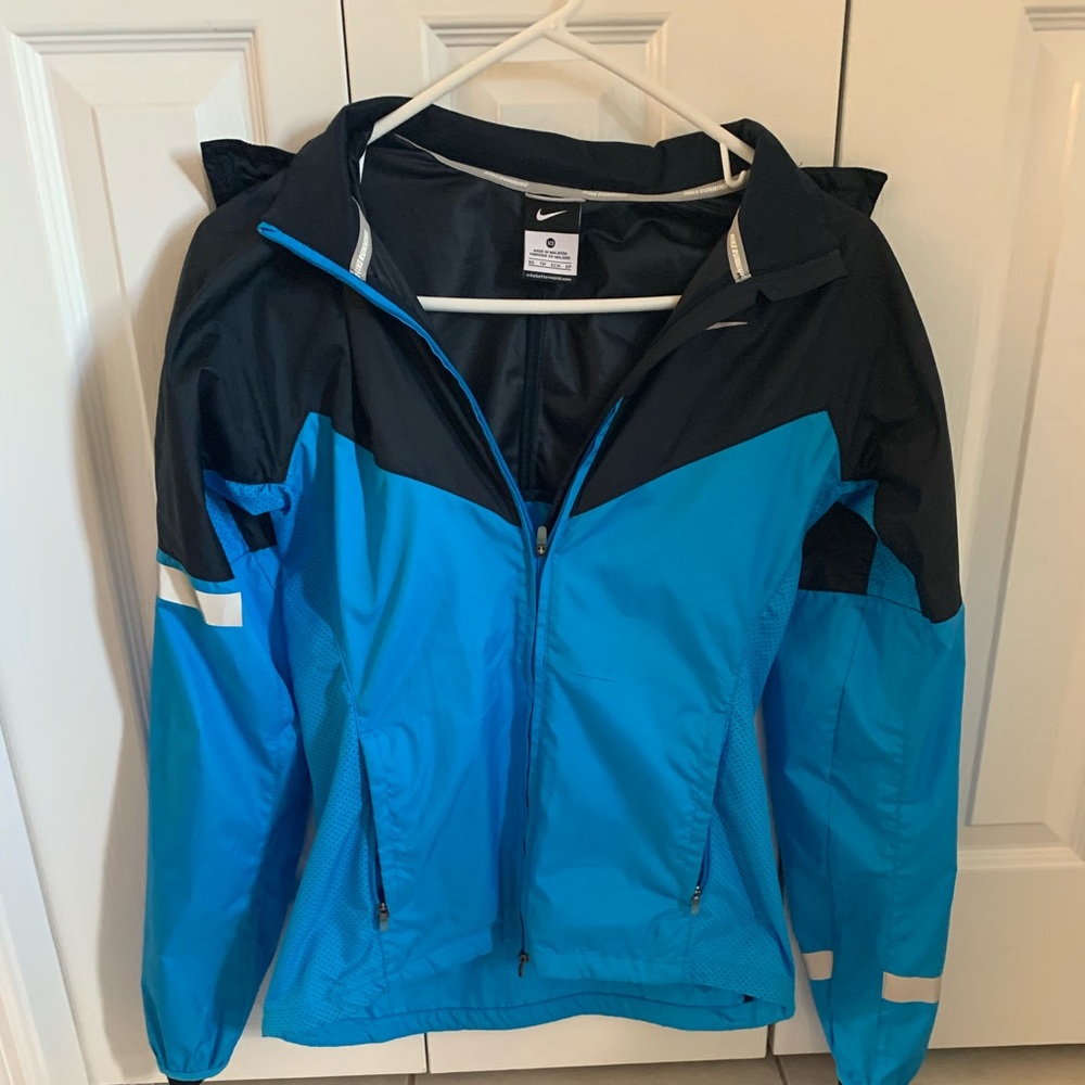 Lightweight Nike Running Jacket - image 1
